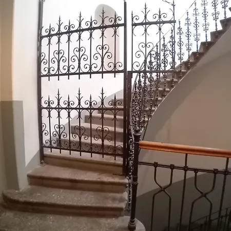 شقة Merkur Kadaň